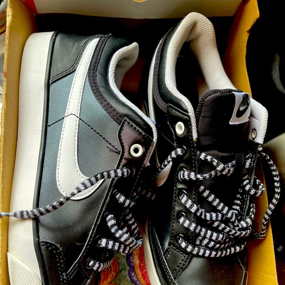 Nike Capri 3 LTR (GS) - Picture 1 of 1